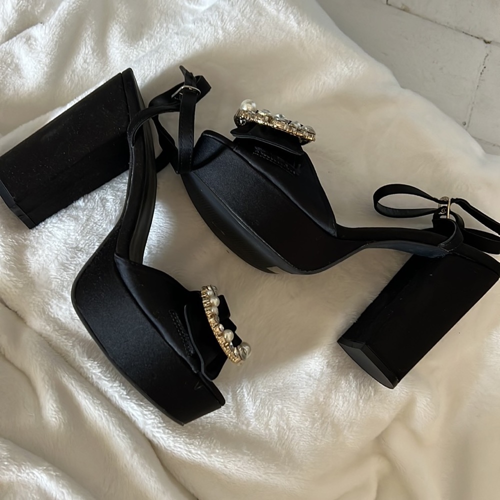 BooHoo platforms - Picture 2 of 2
